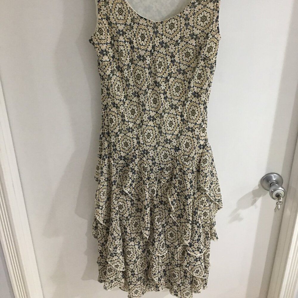 sleeveless stylish dress